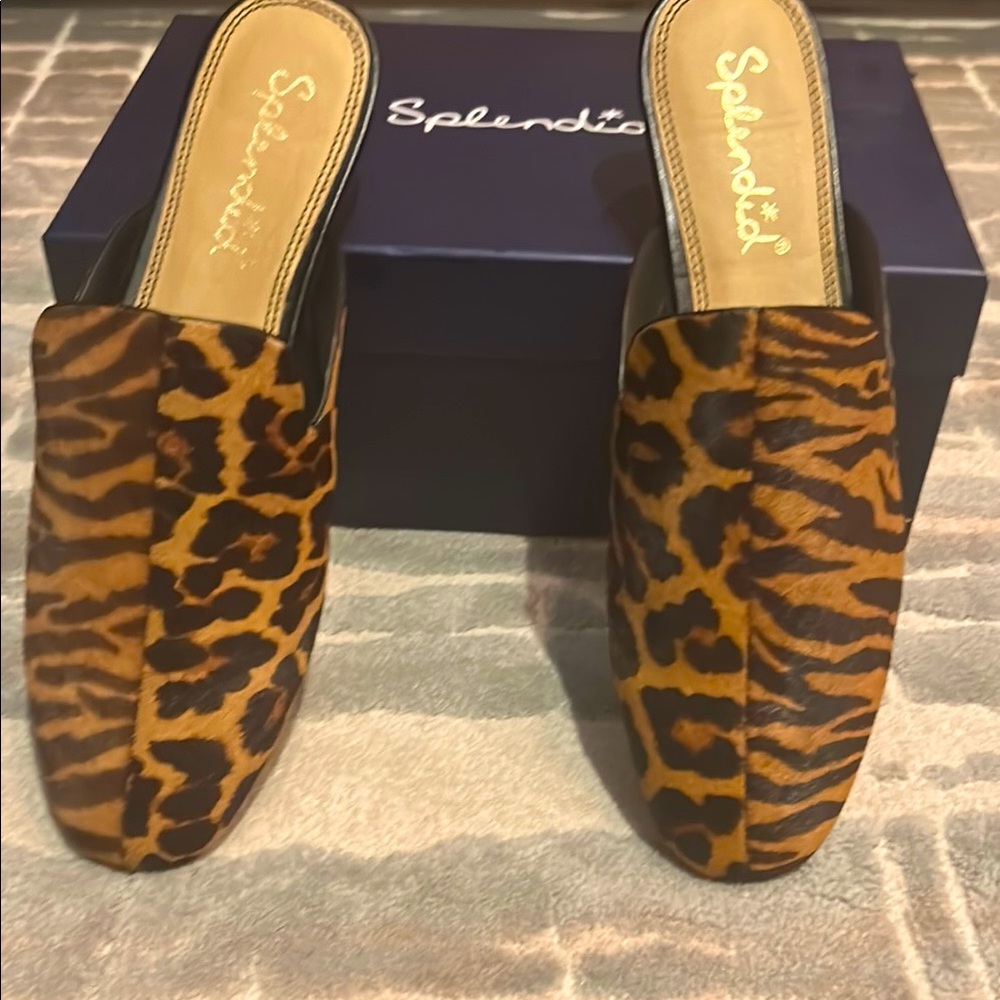 Splendid Brown Mules with leopard & tiger calf hair!

Texture